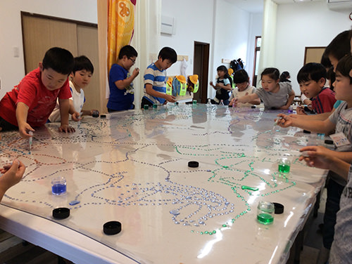 放課後「色水の道」